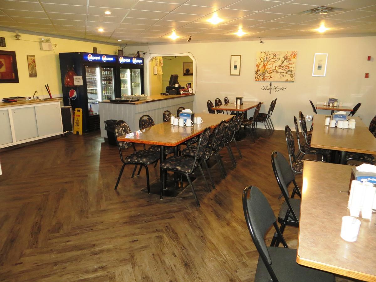 Macklin Motor Inn Bagian luar foto