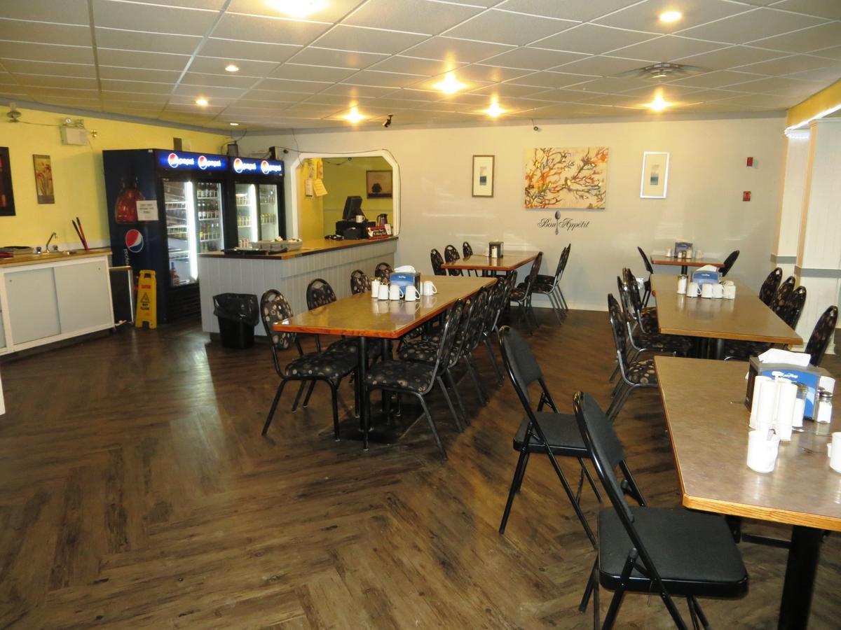 Macklin Motor Inn Bagian luar foto