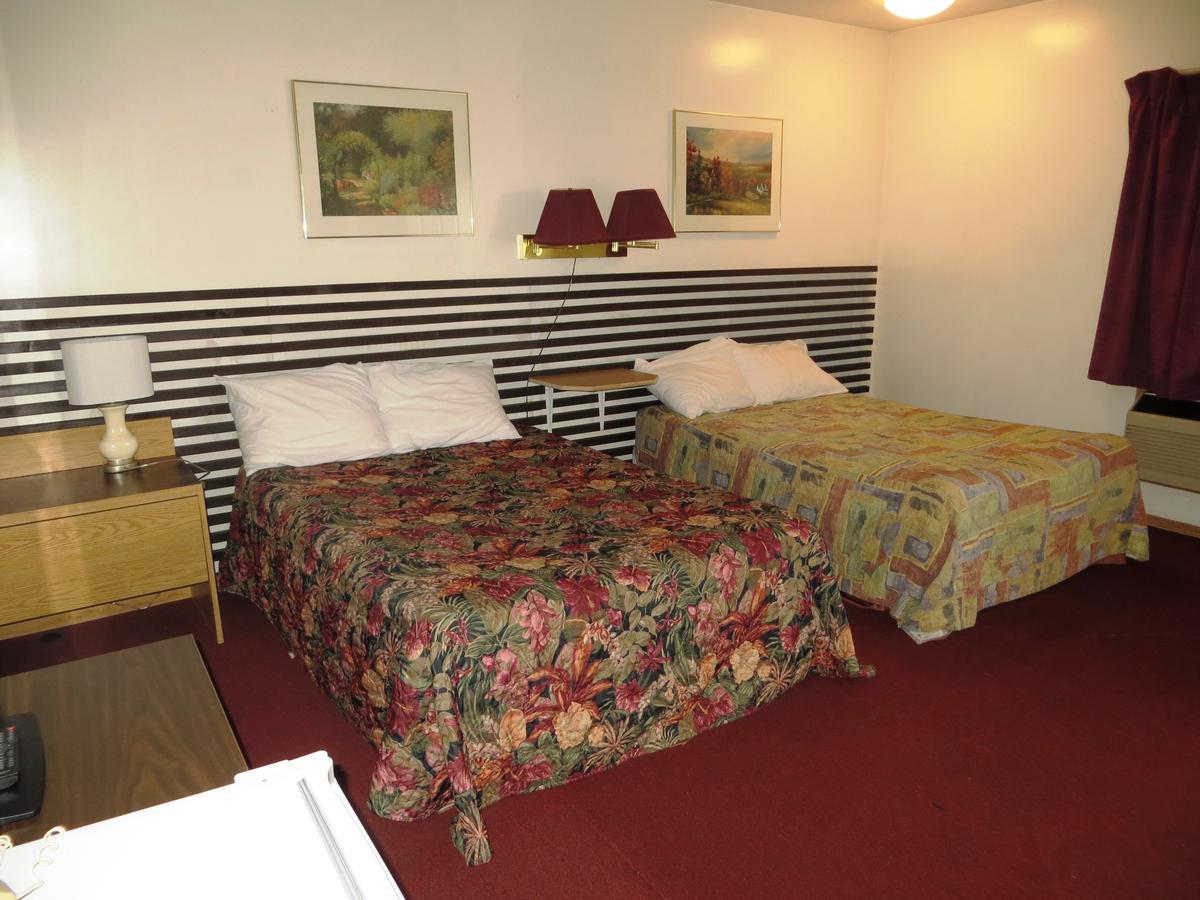 Macklin Motor Inn Bagian luar foto